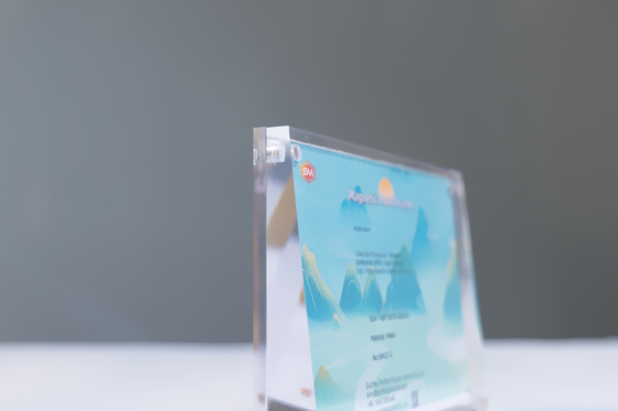 kupować Mini przezroczyste ramki plastikowe z magnesami lodówka magnes 8 x 12 ramka fotograficzna online manufacture