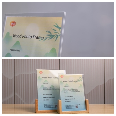 kupować Akrylowa rama fotograficzna z drewnianą podstawą do wyświetlacza stołowego produkcja online