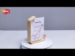 Akrylowa rama fotograficzna z drewnianą podstawą w kształcie litery L